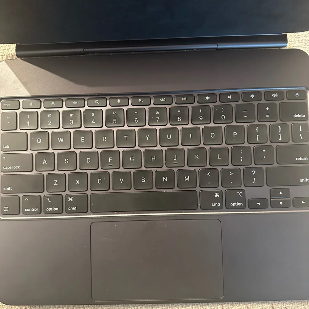 Apple Magic Keyboard folio for 11 inch iPad